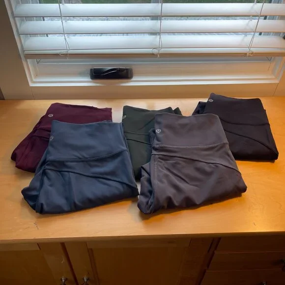 Lululemon In Movement Crop 23" Leggings Black - Picture 7 of 9